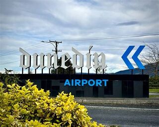 Dunedin Airport Digital Screens | Dunedin